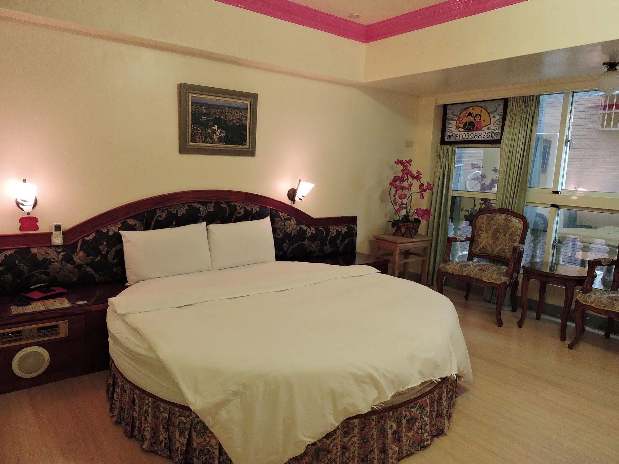 Longchi Hot-Spring Hotel Jiaoxi Esterno foto